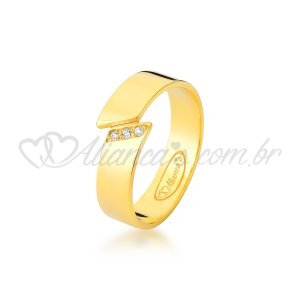 Aliana com brilhantes de casamento em ouro 18k -