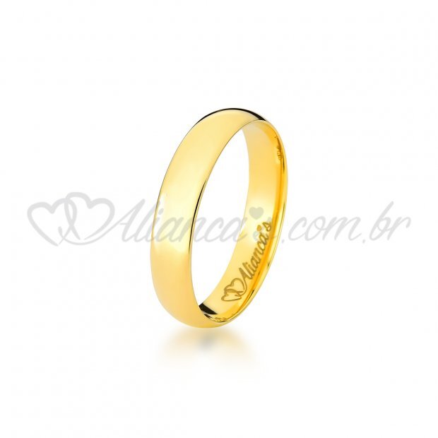 Par de Alianas em ouro 18k - 750. Modelo Tradicional liso e polido.