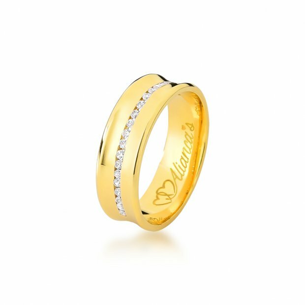Par de alianas com brilhantes em ouro 18k - 750