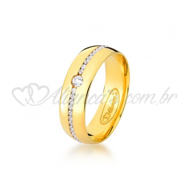 Par de alianas trabalhadas com brilhante em ouro amarelo 18k