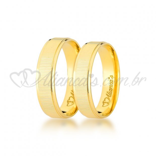 Par de alianas perfeitas para casamento trabalhada em ouro amarelo 18k - Semi Anatmicas e diamantadas