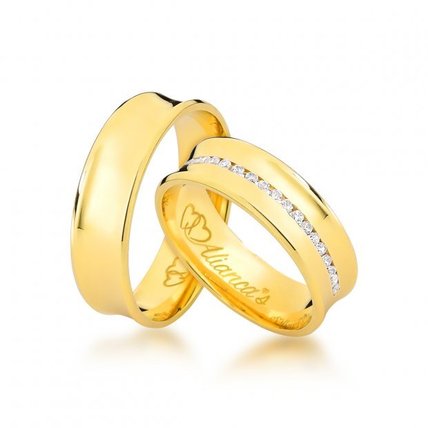 Par de alianas com brilhantes em ouro 18k - 750