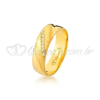 Aliança com brilhantes trabalhada em ouro 18k - 750
