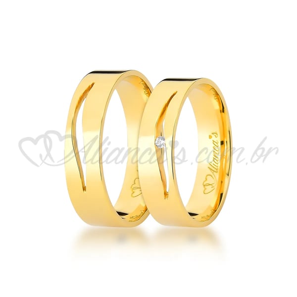 Par de alianças trabalhadas com brilhante em ouro 18k - 750