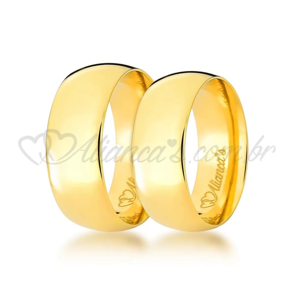 Par de alianças tradicionais lisas em ouro amarelo 18k - 750. Ideal para casamento e noivado.