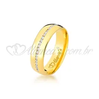 Aliança com brilhantes trabalhada  em ouro amarelo 18k - 750