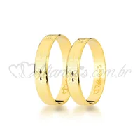 Par de alianças de noivado e casamento trabalhada em ouro 18k - 750