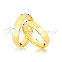 Par de alianças com brilhante em ouro 18k - Especial para noivado e casamento.