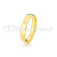 Alianças com brilhante em ouro amarelo 18k - Modelo tradicional ideal para casamento e noivado.