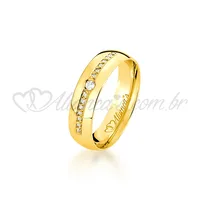 Par de alianças com brilhantes em ouro 18k - Acabamento Abaulado e Semi Anatômico.