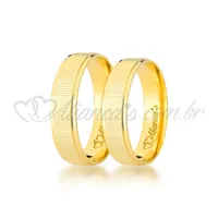 Par de alianças perfeitas para casamento trabalhada em ouro amarelo 18k - Semi Anatômicas e diamantadas