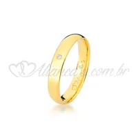 Par de alianças com brilhante em ouro amarelo 18k perfeitas para casamento e noivado.